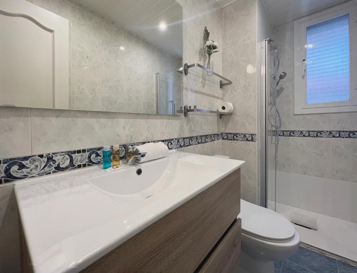 Stay U-Nique Apartments Massens Barcelona Bagian luar foto
